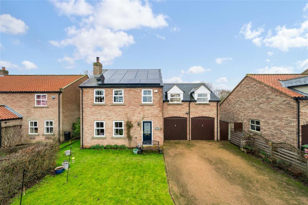 Main image of property: Endican Lane, Thornton Le Moor