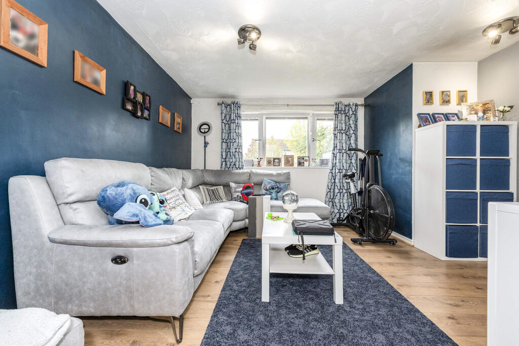 Bevis Close, Dartford, DA2 - View 5