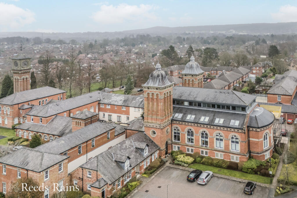 3-bed flat on Pavilion Way, Macclesfield, Cheshire, SK10, £289,950