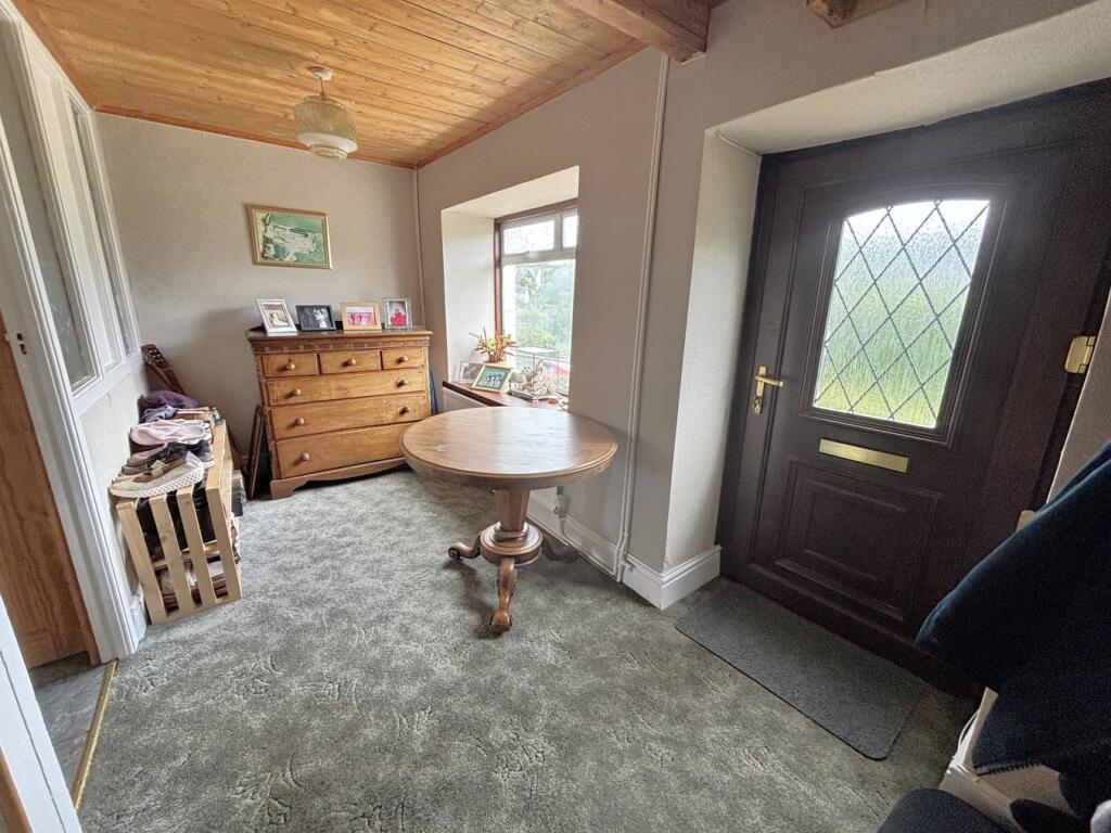 Croesyceiliog , Carmarthen, SA32 photo 2