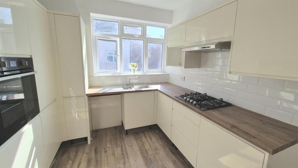 Main image of property: Havant Road, Drayton, Portsmouth