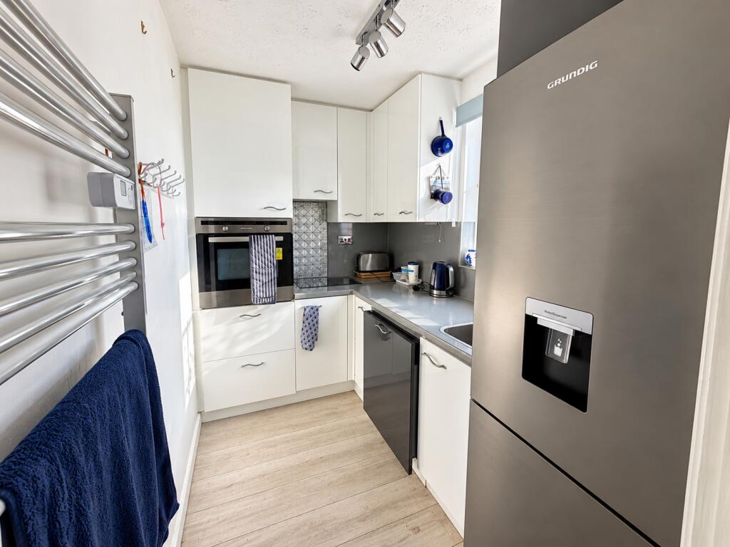 Canterbury Close, Weston-super-Mare, Somerset, BS22 photo 4