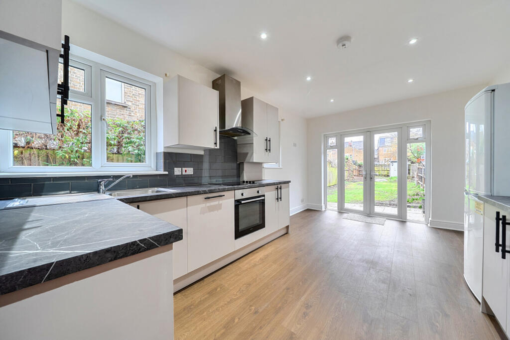 Main image of property: Elmers End Road, Penge, SE20
