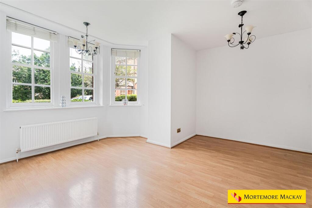 Apartment in London, Oakwood, Southgate - View 3