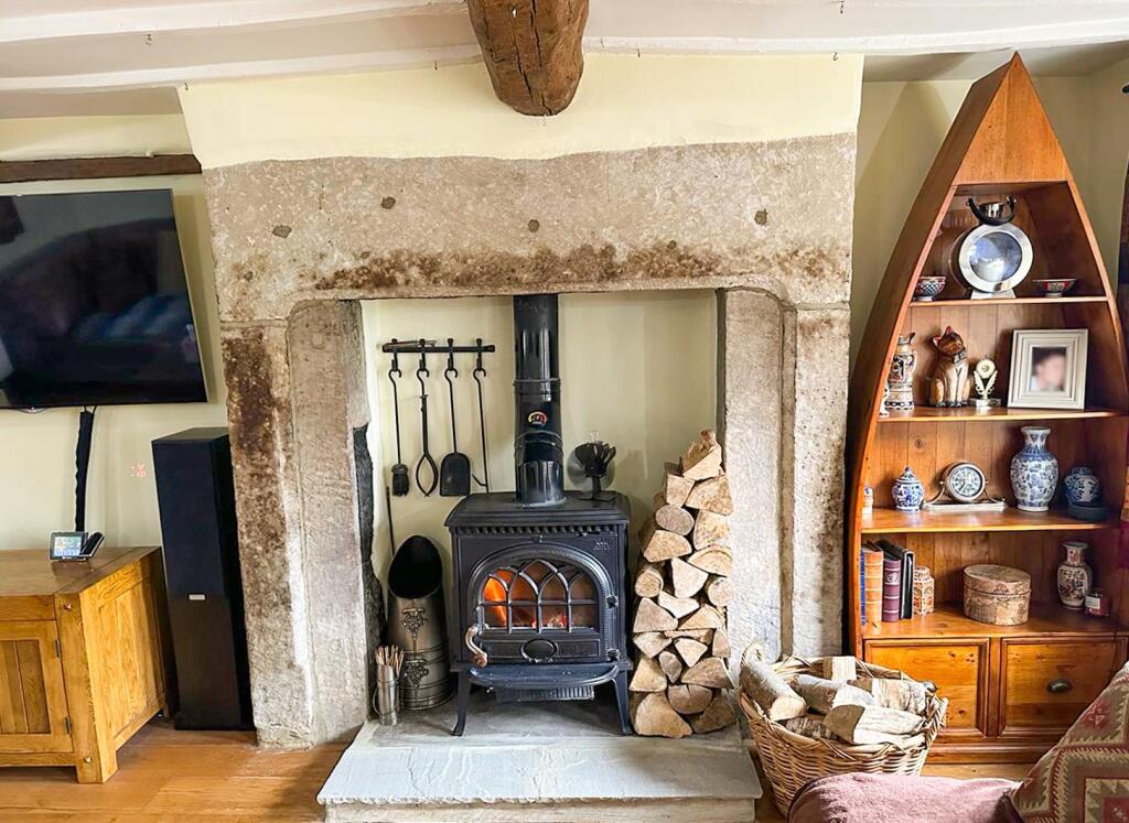 House in Keighley, Birchcliffe - View 6