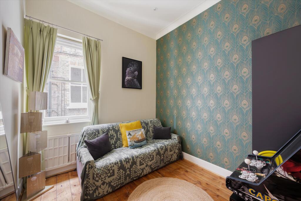 Apartment in London - More