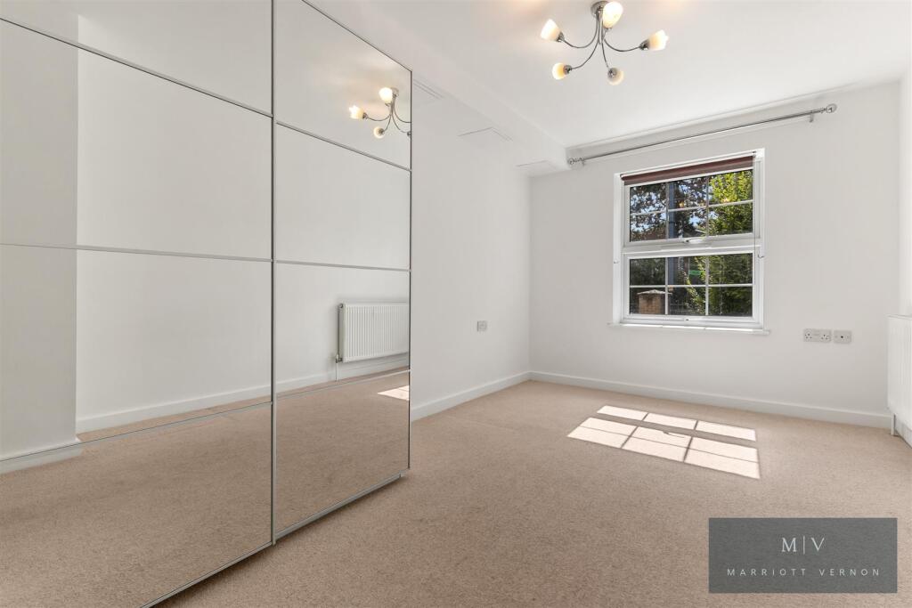 Apartment in Croydon, Addiscombe - View 5