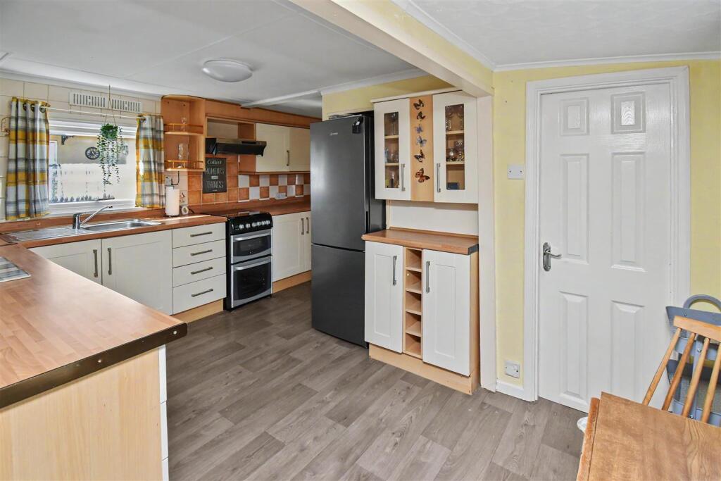 House in Weldon, North Northamptonshire - View 5