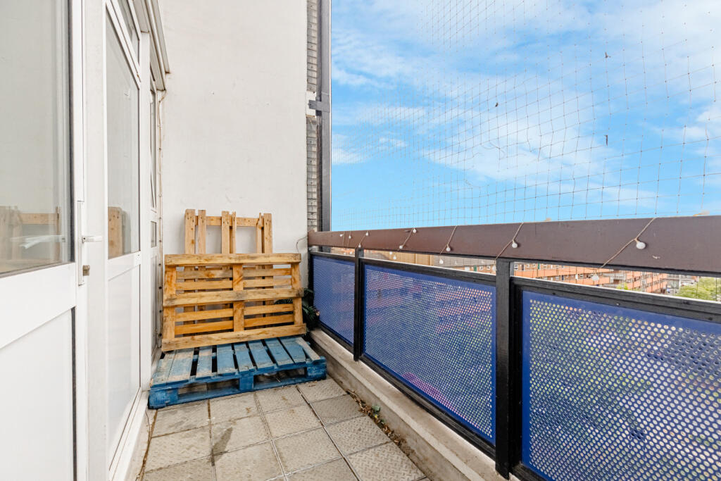 Apartment in London - View 4
