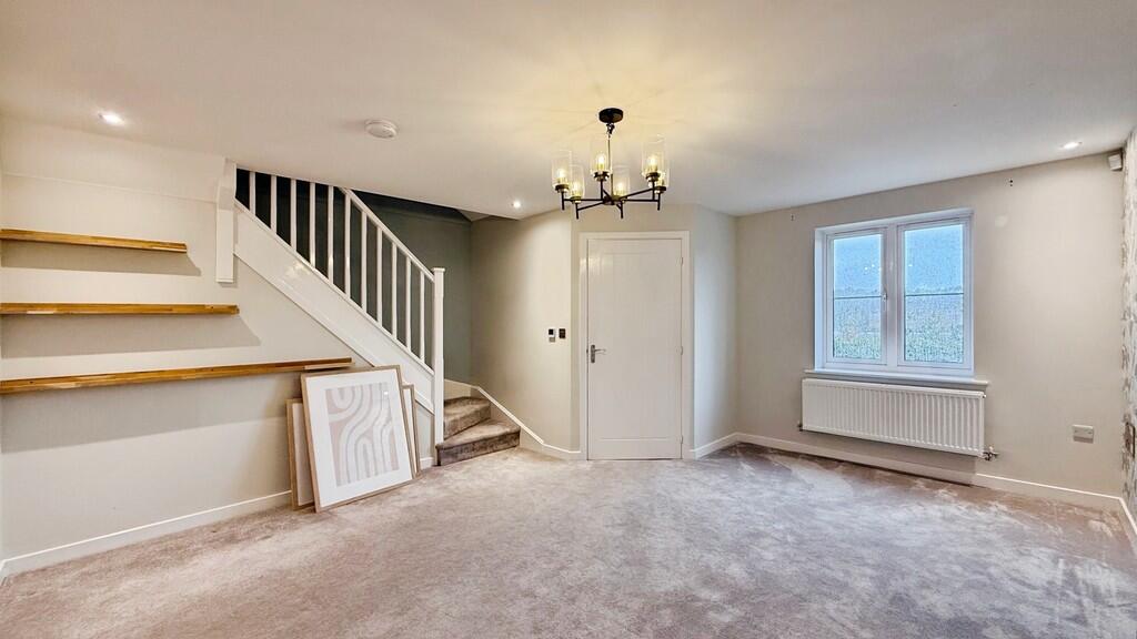 House in Warminster, Tascroft Rise, Wiltshire - View 3