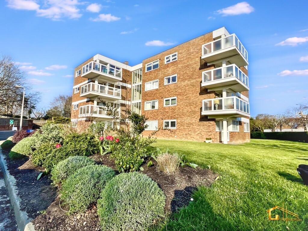 Main image of property: 112 Barnhorn Road, Bexhill-on-Sea, TN39