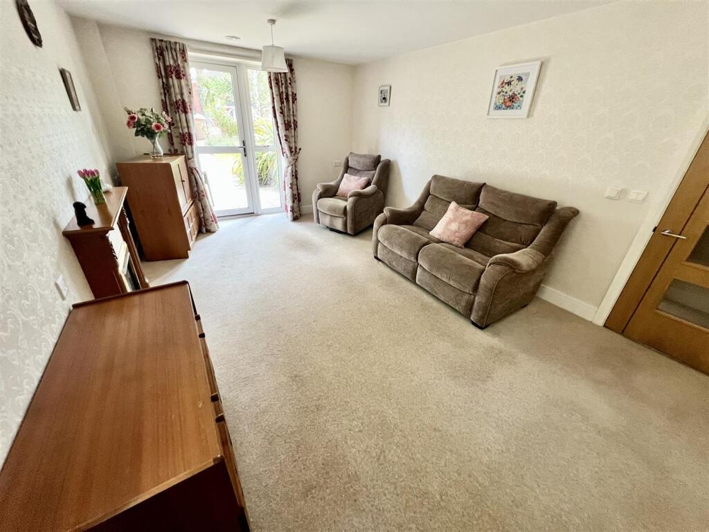 Stratford Road, Shirley, Solihull photo 4