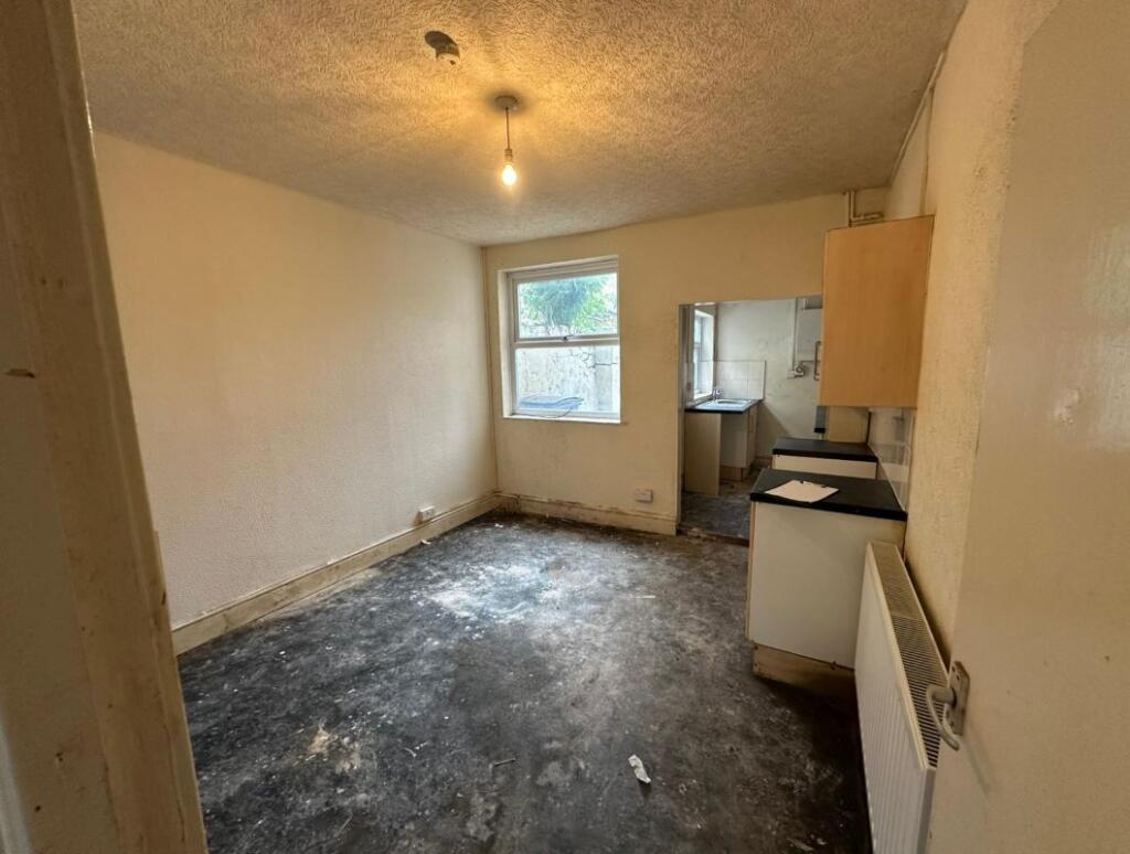 159 Cotmanhay Road, Ilkeston, Derbyshire, DE7 8QT photo 5