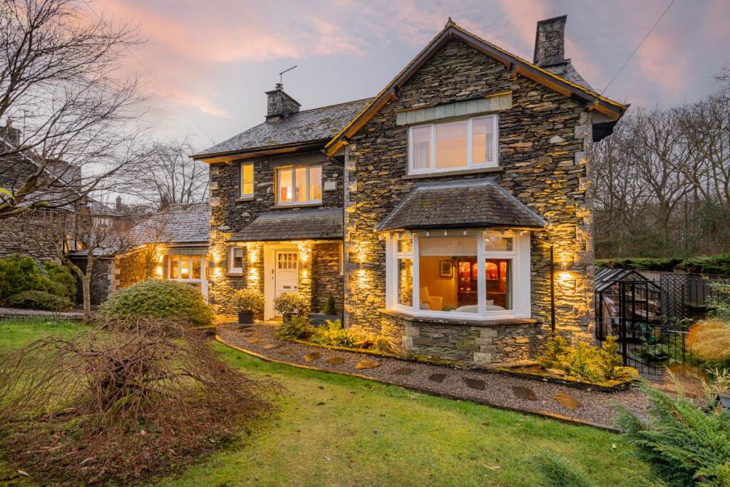 Main image of property: Nab Gate, Cornbirthwaite Road, Windermere, LA23 1DJ