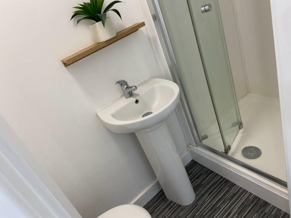 House in Hull, Kingston upon Hull - View 4