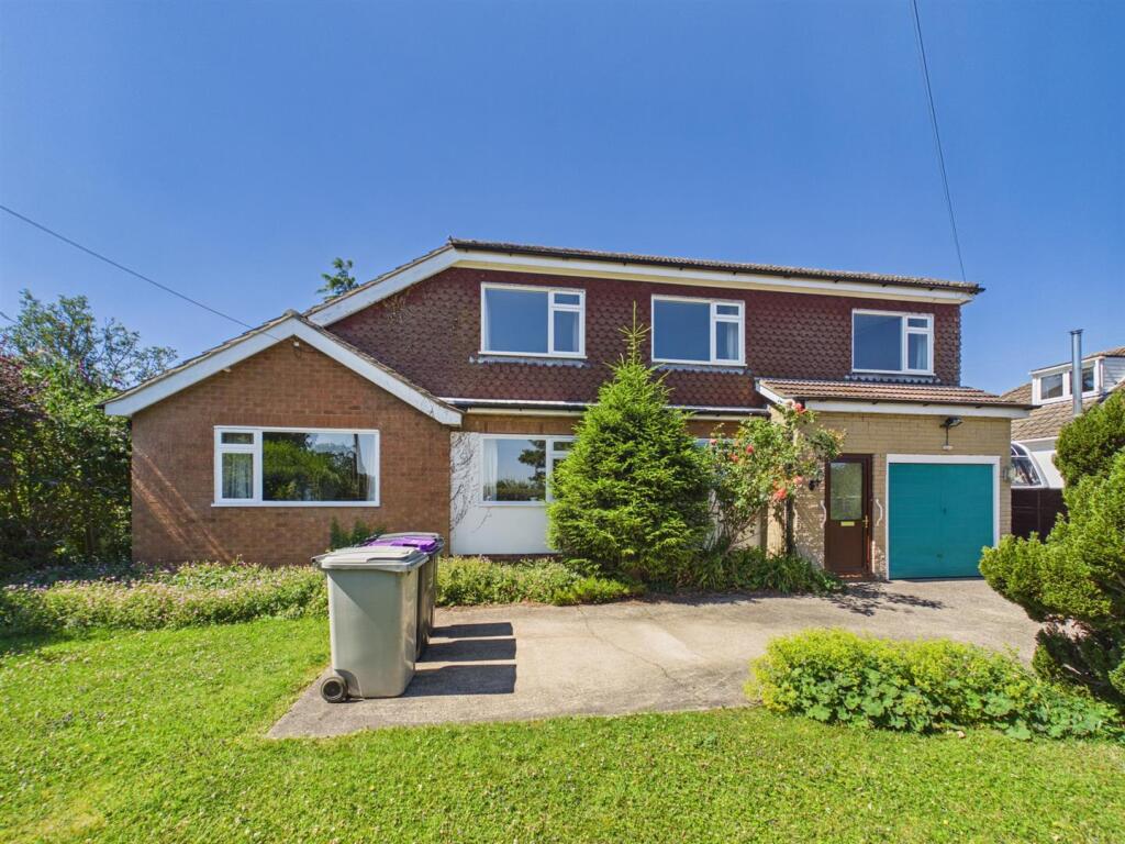 Main image of property: Top Road, Little Cawthorpe, Louth