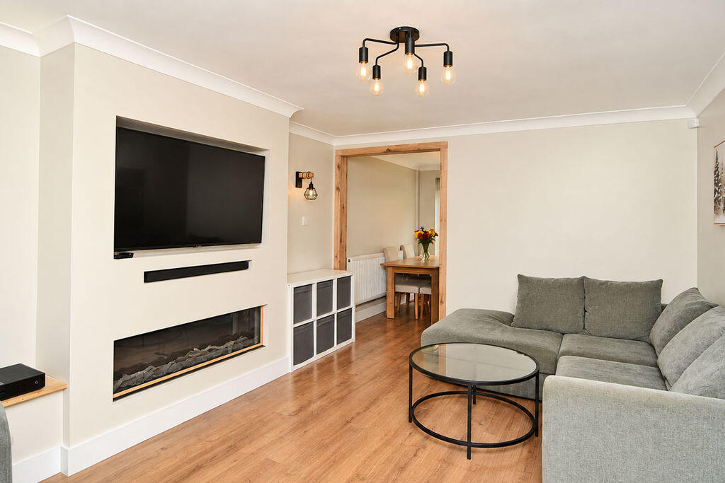 House in Lichfield, Burntwood - View 4