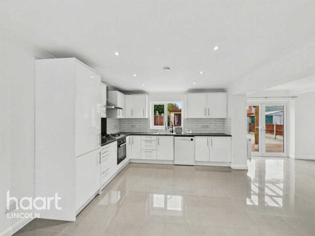 Camwood Crescent, Lincoln - View 6