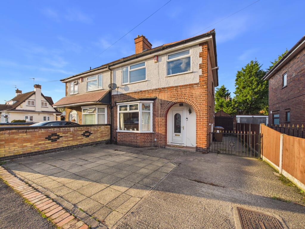 3-bed semi-detached on Westgreen Avenue, Allenton, £210,000