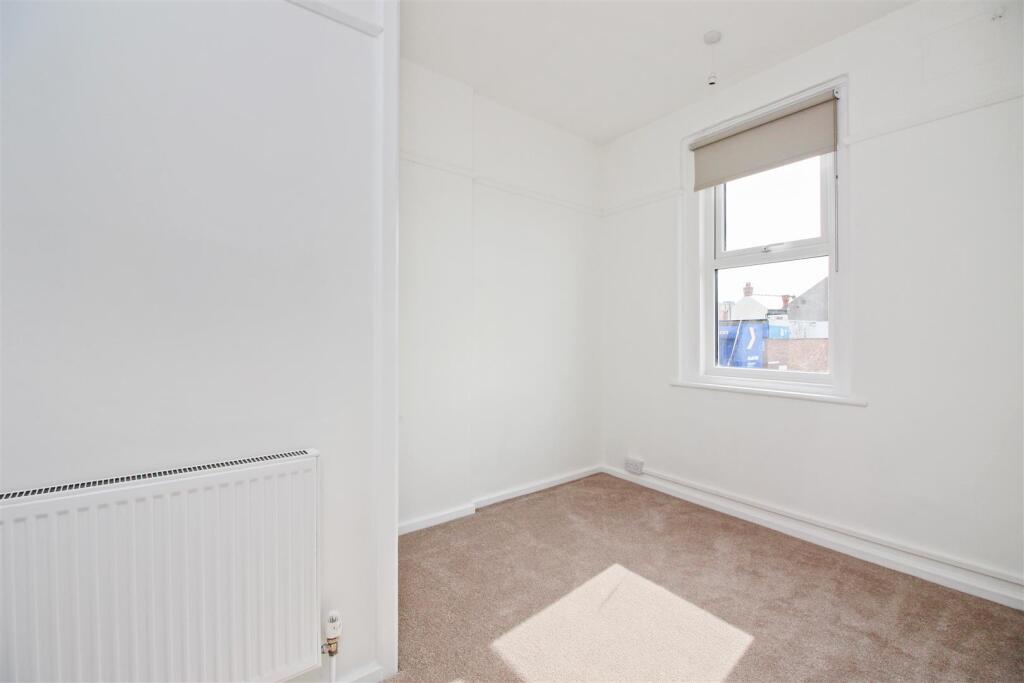 Apartment in Margate, Cliftonville West, Cliftonville - More