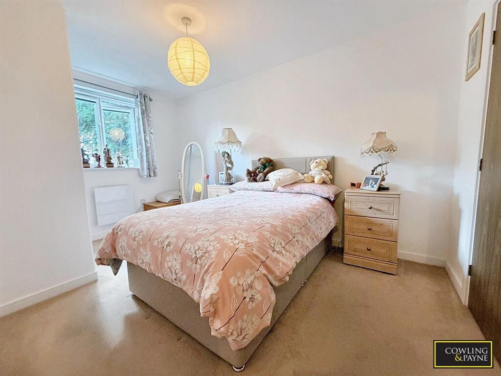 Ramsden Court, Wickford photo 4