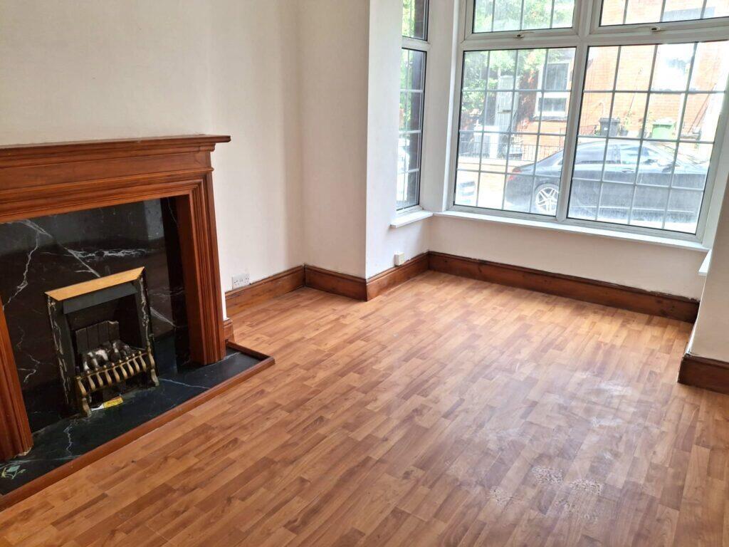 Conway Drive, Leeds, LS8 photo 3