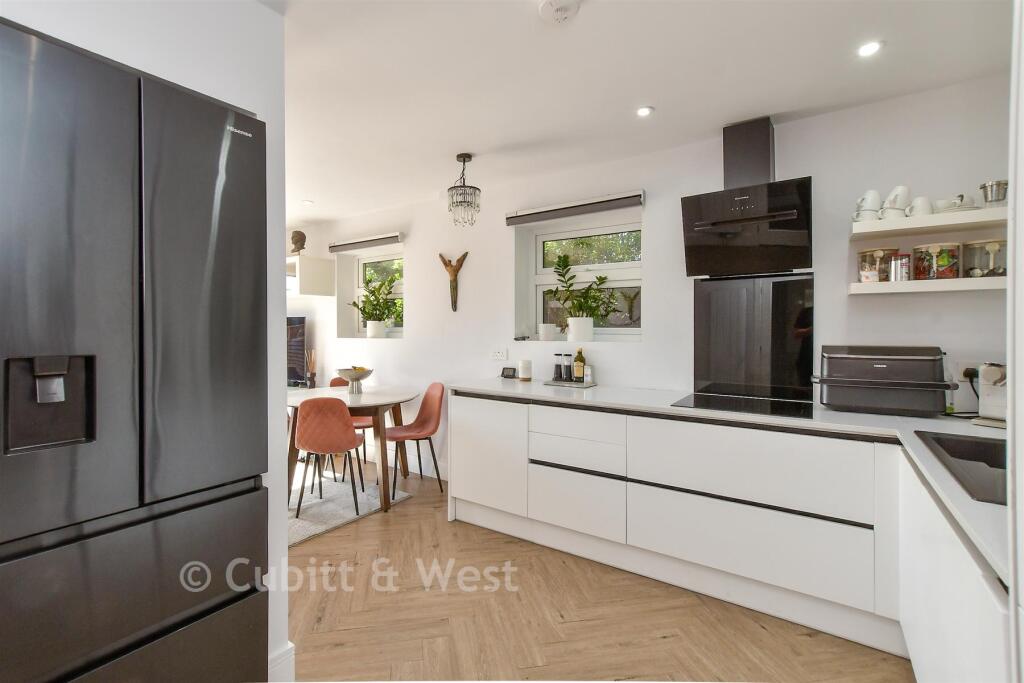 House in Brighton - View 5