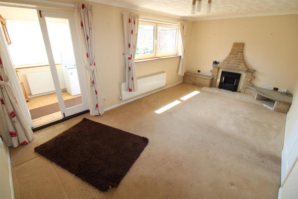 Lordswell Road, Burton Upon Trent photo 3