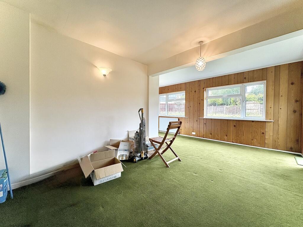 Longmeadow Drive, SEDGLEY, DY3 3QH photo 4