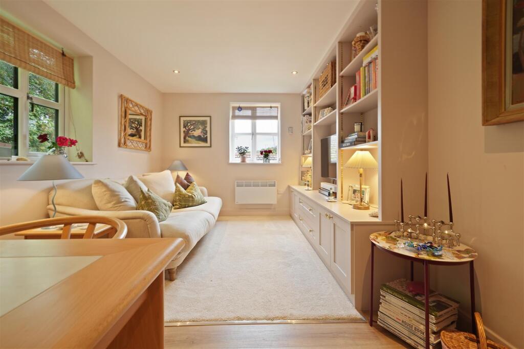Apartment in Sheffield - View 3