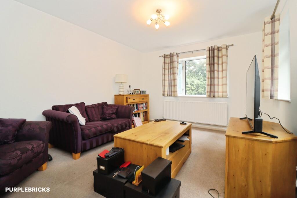 House in Chesterfield, Derbyshire - View 2