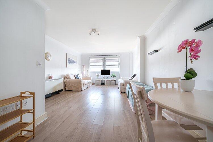 Apartment in London - View 3