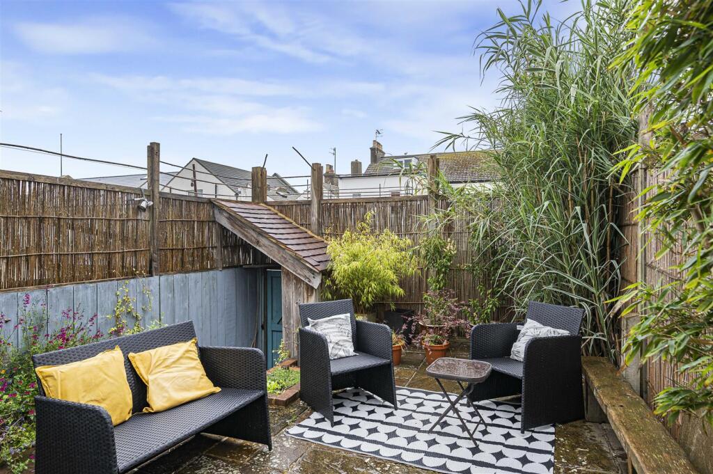 House in Newhaven - More