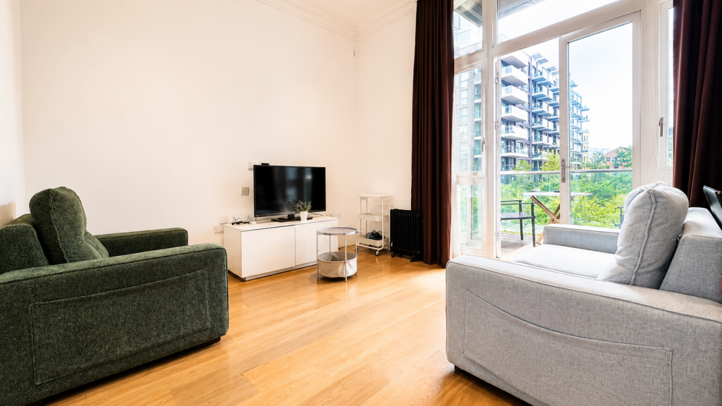 Main image of property: Sterling Mansions, Leman Street, Tower Hamlets, London
