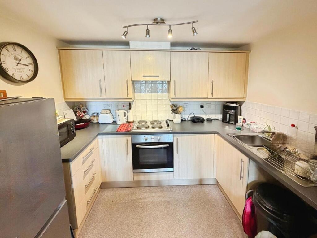 Apartment in Chester, Ellesmere Port - More