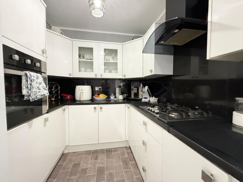 House in Rotherham, South Yorkshire - View 4