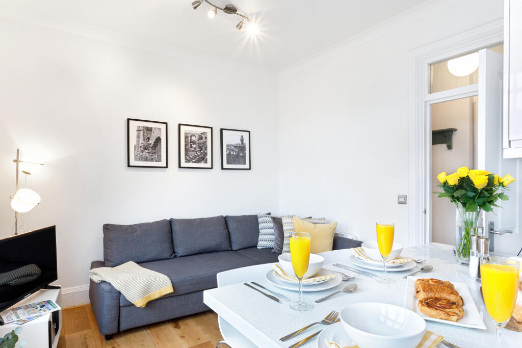 Apartment in Harrogate - View 2