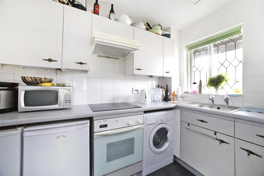 1 bedroom end of terrace house for rent