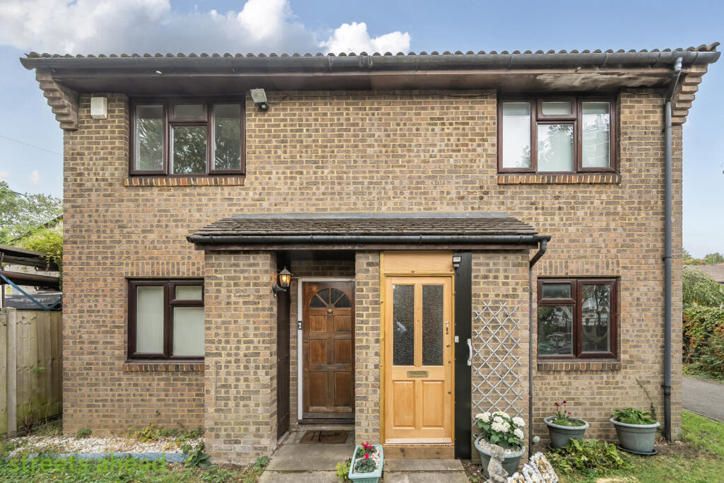 Main image of property: Sheldon Close, London, SE20