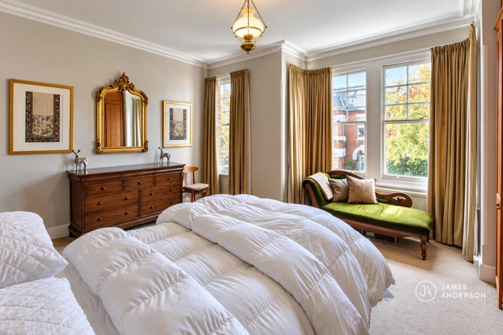 House in London - View 5