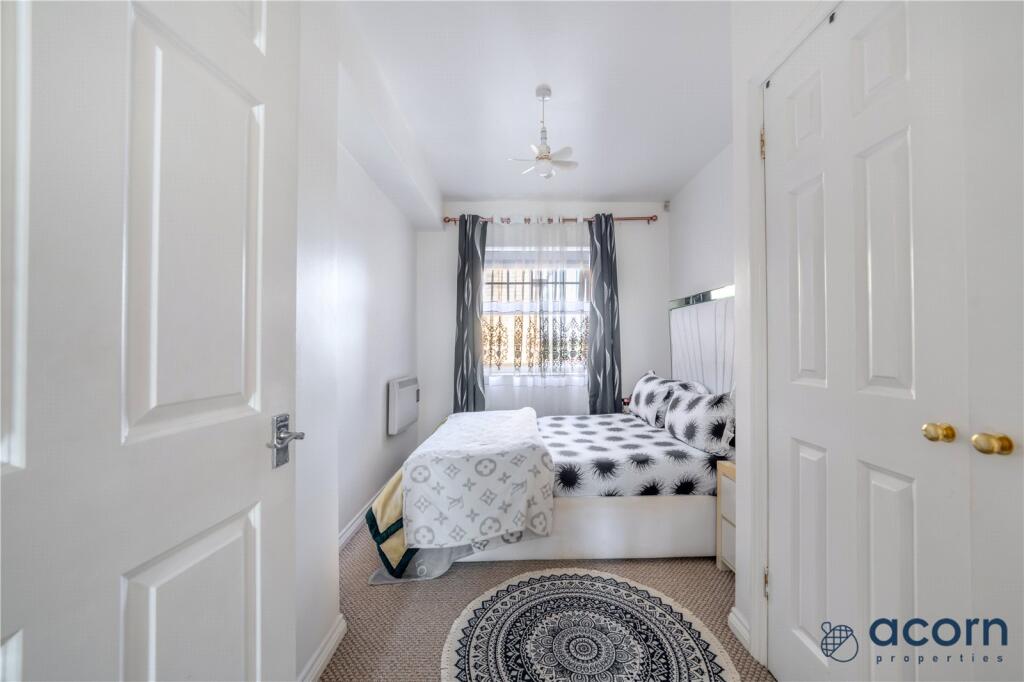 Apartment in London - View 5