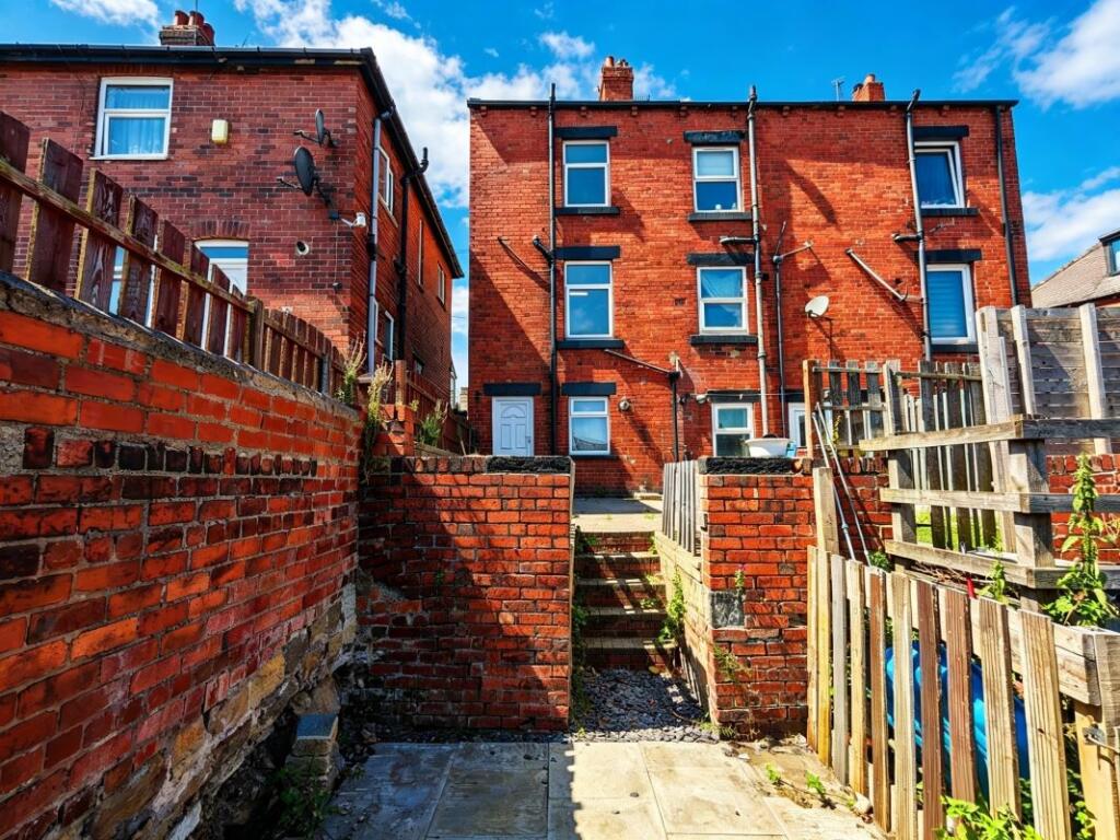 Main image of property: 5 Crown Close, Barnsley, South Yorkshire, S70 4DB