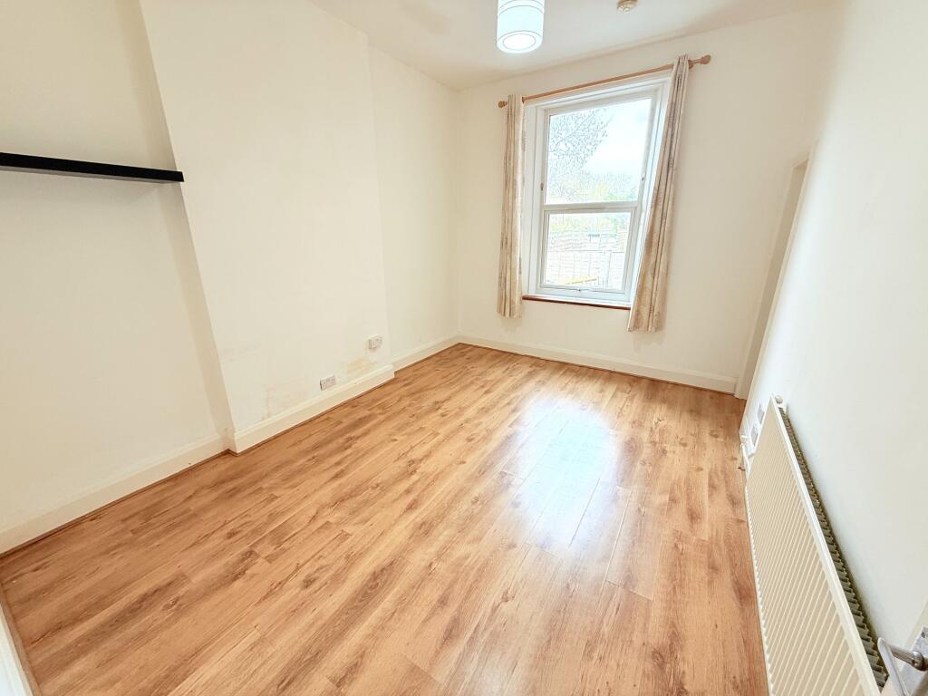 Apartment in London, Barnet Vale, New Barnet - View 2