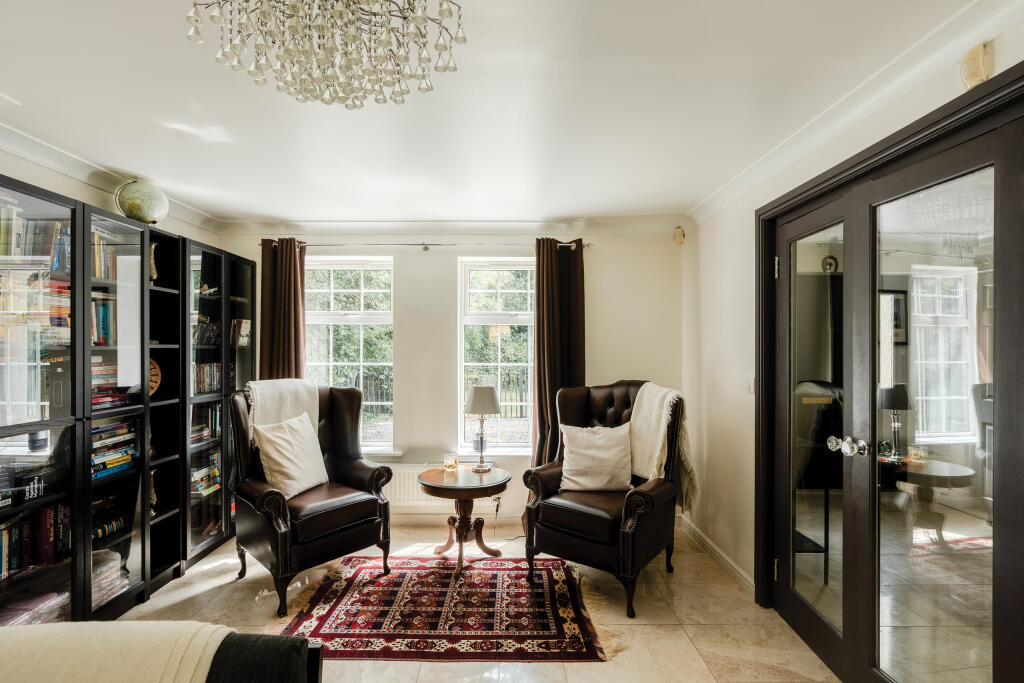 House in Bradley Stoke - More