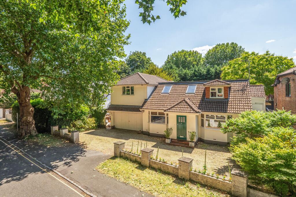 Main image of property: Frances Avenue, Maidenhead, SL6