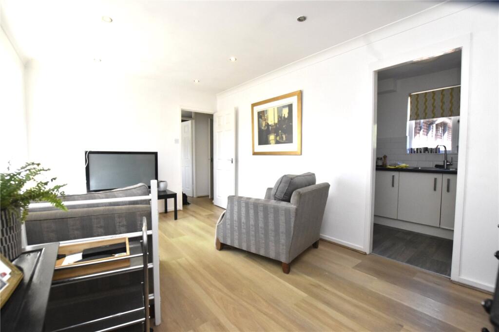 Heron Grove, Leeds, West Yorkshire photo 4