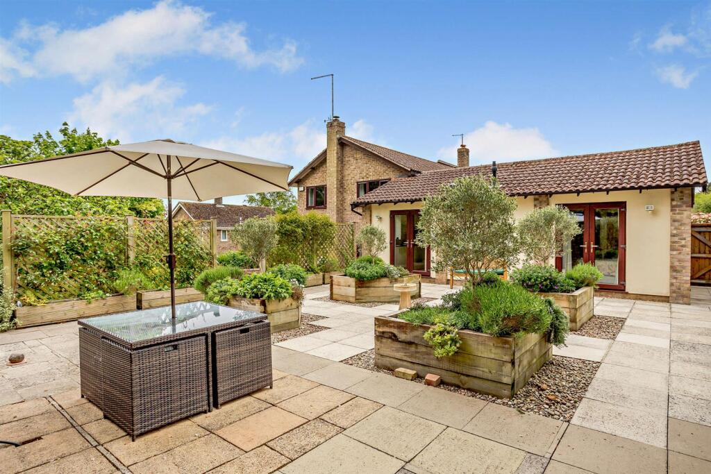 Wyatt Way, Oundle, Peterborough, PE8 photo 3