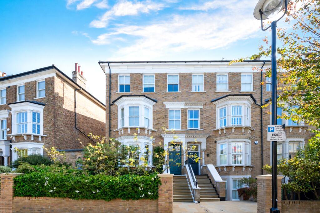 House in London - View 2