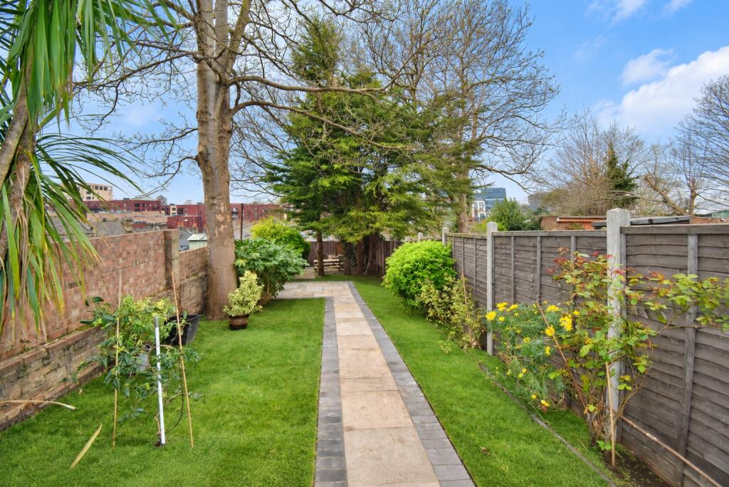 Apartment in London, Glyndon, Shooters Hill - View 4