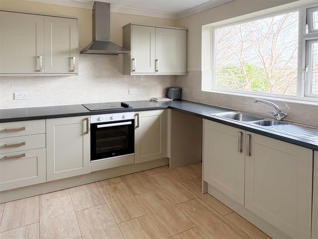 Apartment in Portsmouth - View 5